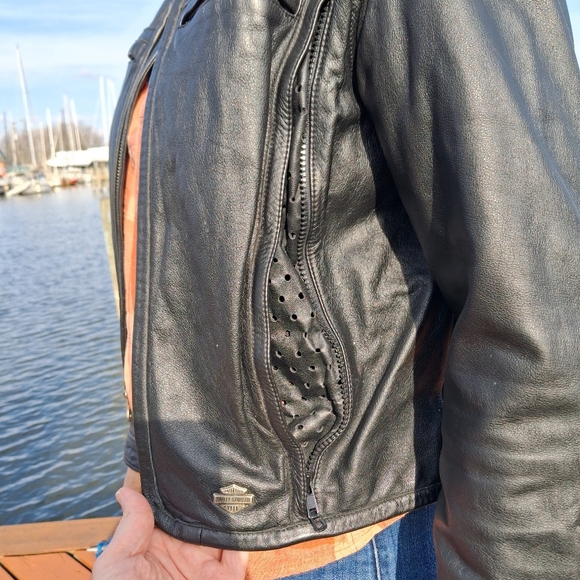 Harley-Davidson Ladies Leather Vented Riding Jacket – EUC – - Picture 5 of 9